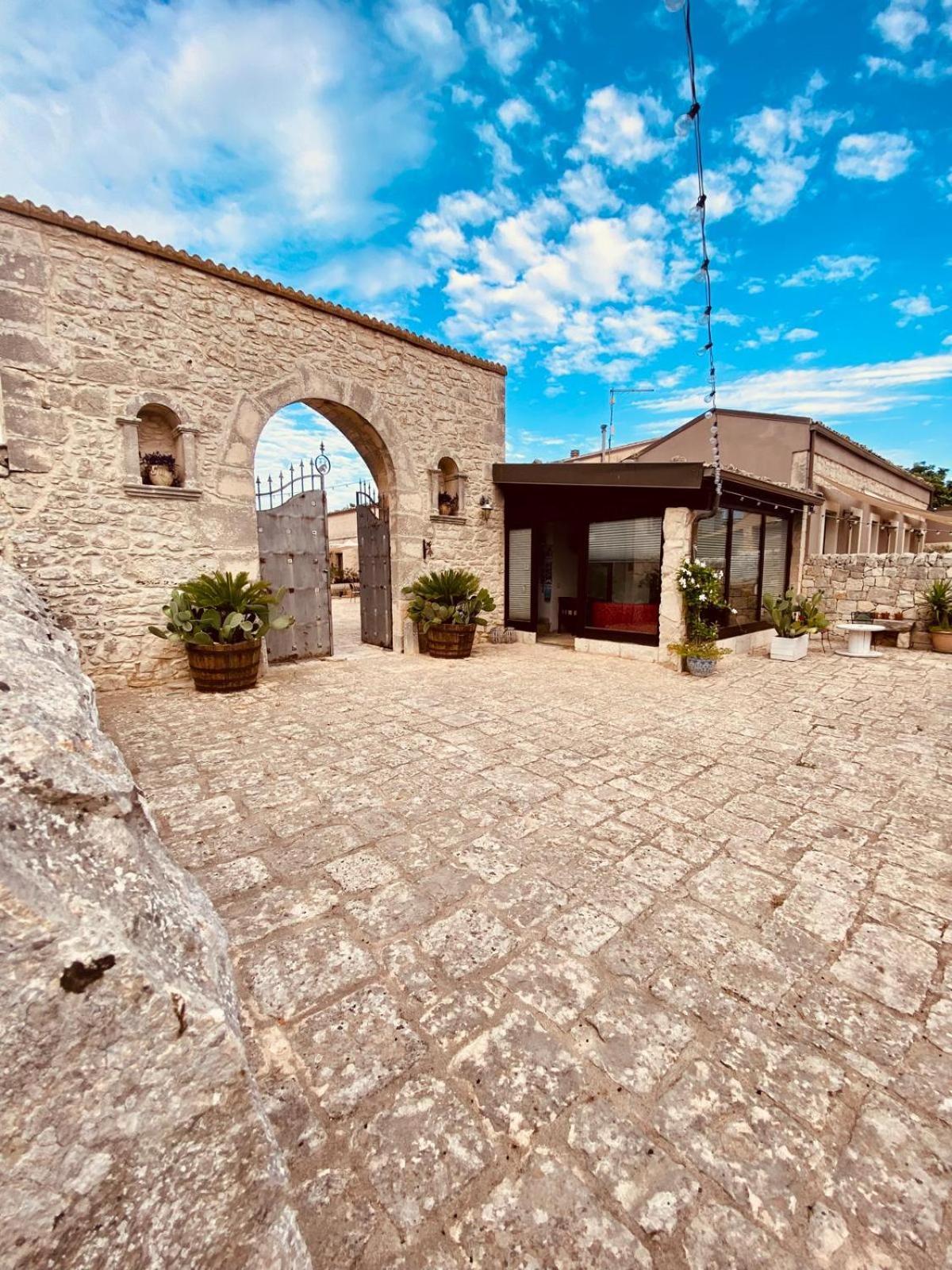 Mastro Vanni - Urban Masseria ラグーザ エクステリア 写真